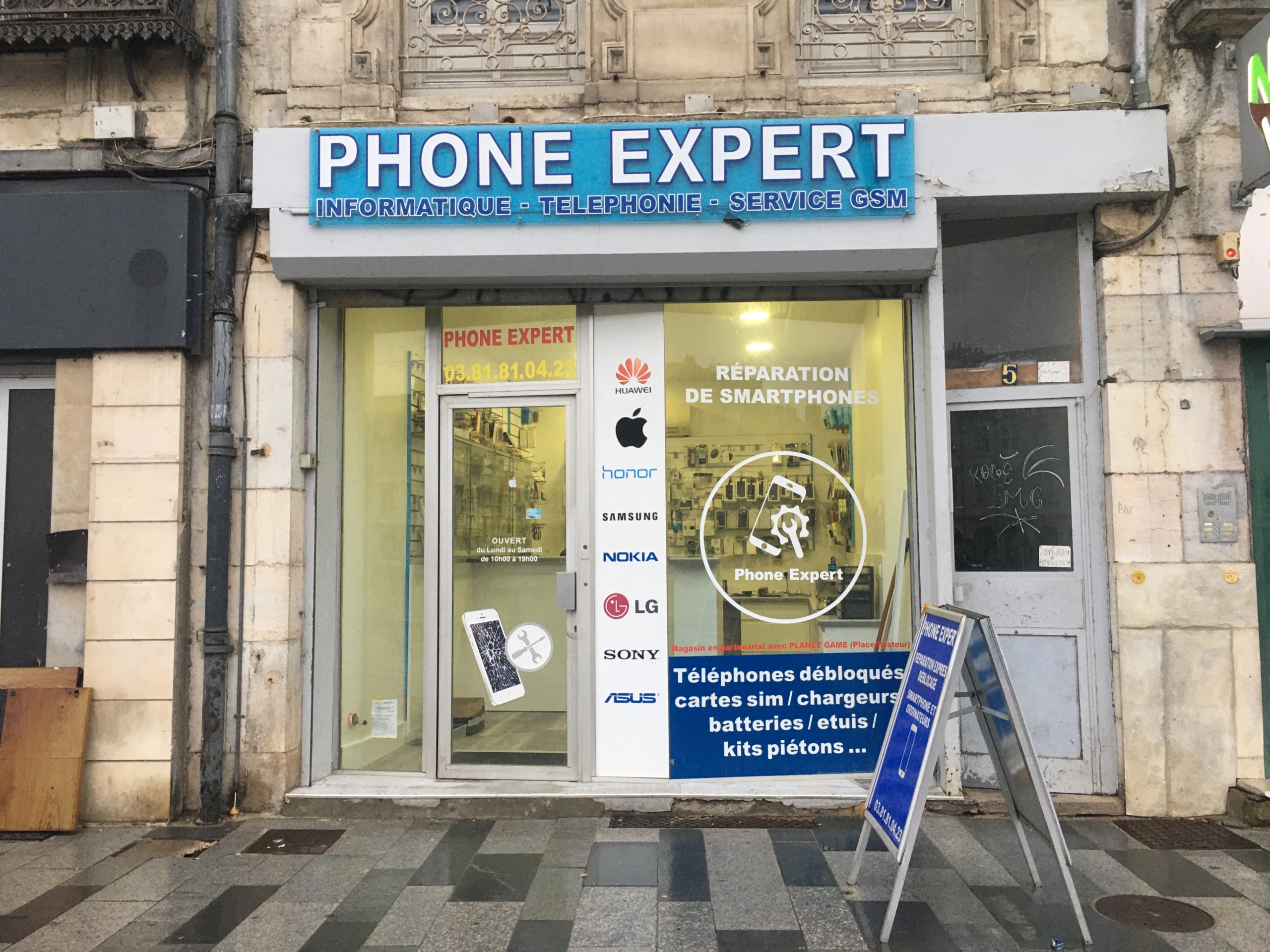 Réparation écran téléphone cassé ou fissuré à Besançon